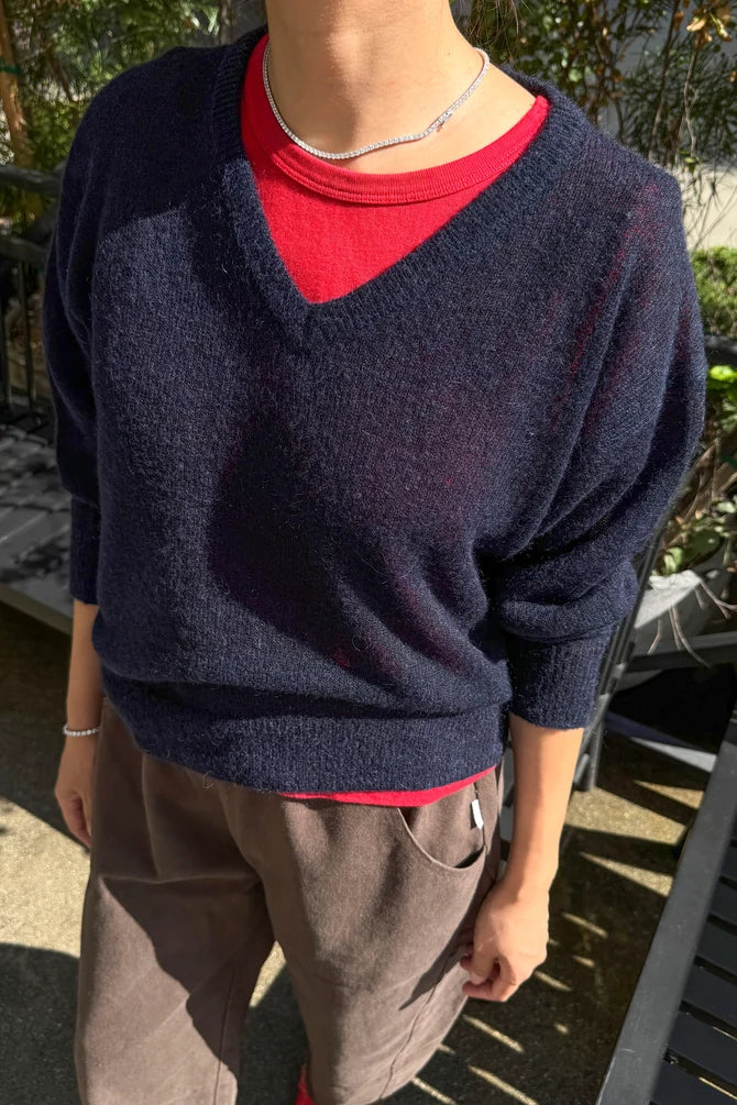 Le Bon Shoppe - Matthew V-Neck Mohair Sweater | Navy