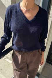 Le Bon Shoppe - Matthew V-Neck Mohair Sweater | Navy
