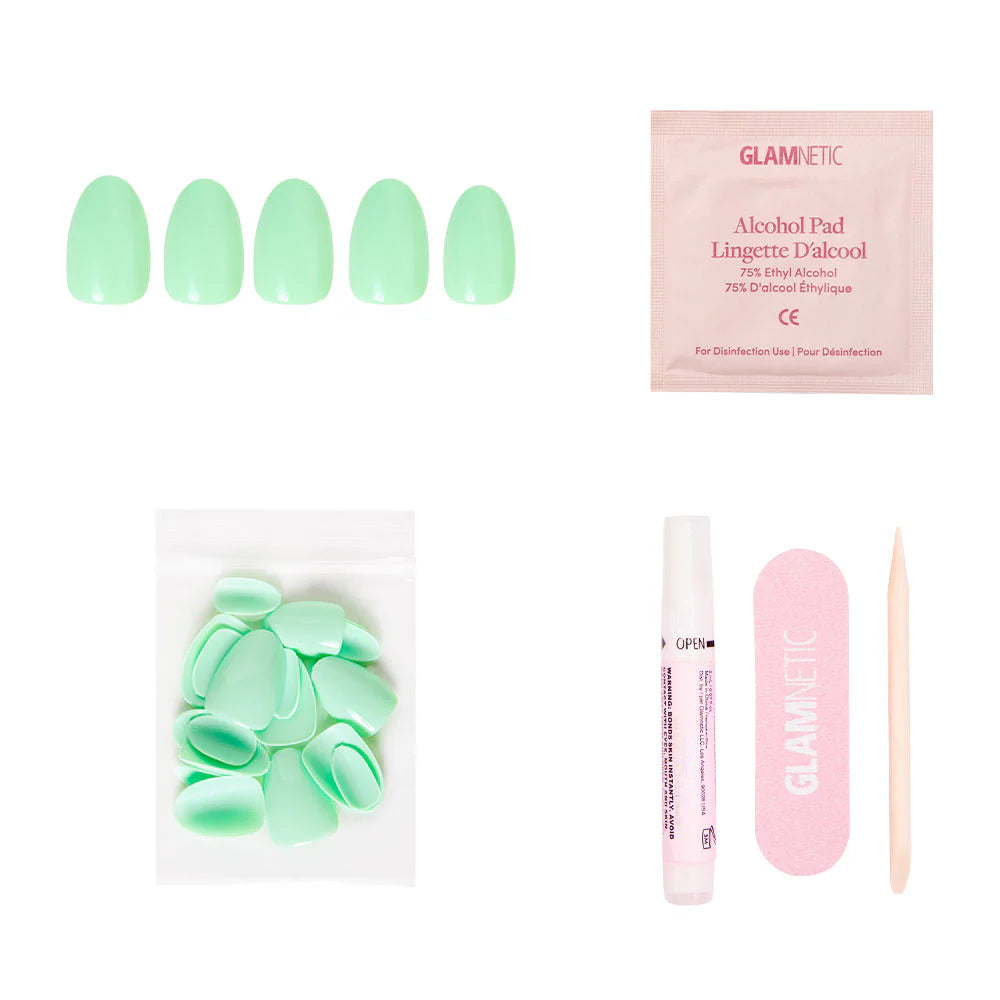 Glamnetic - Mint Green Short Oval Nails