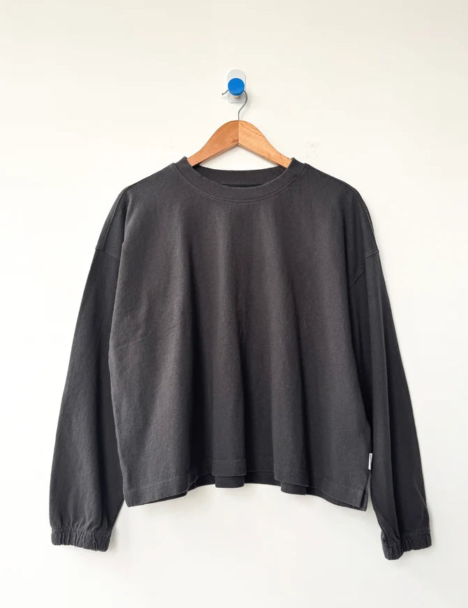 NaturelleTee_Slate_0_7f51e433-aa64-4a6c-af91-4c3f95b2f637.webp