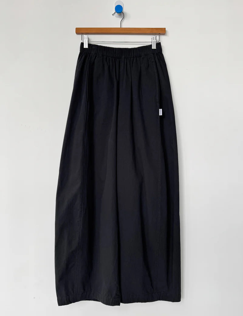 ParachutePants_Black_0.webp