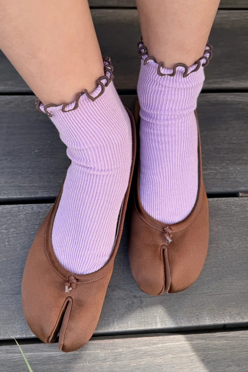 Le Bon Shoppe - The Petite Ruffled Hugger Crew Socks | Lilac/Brown