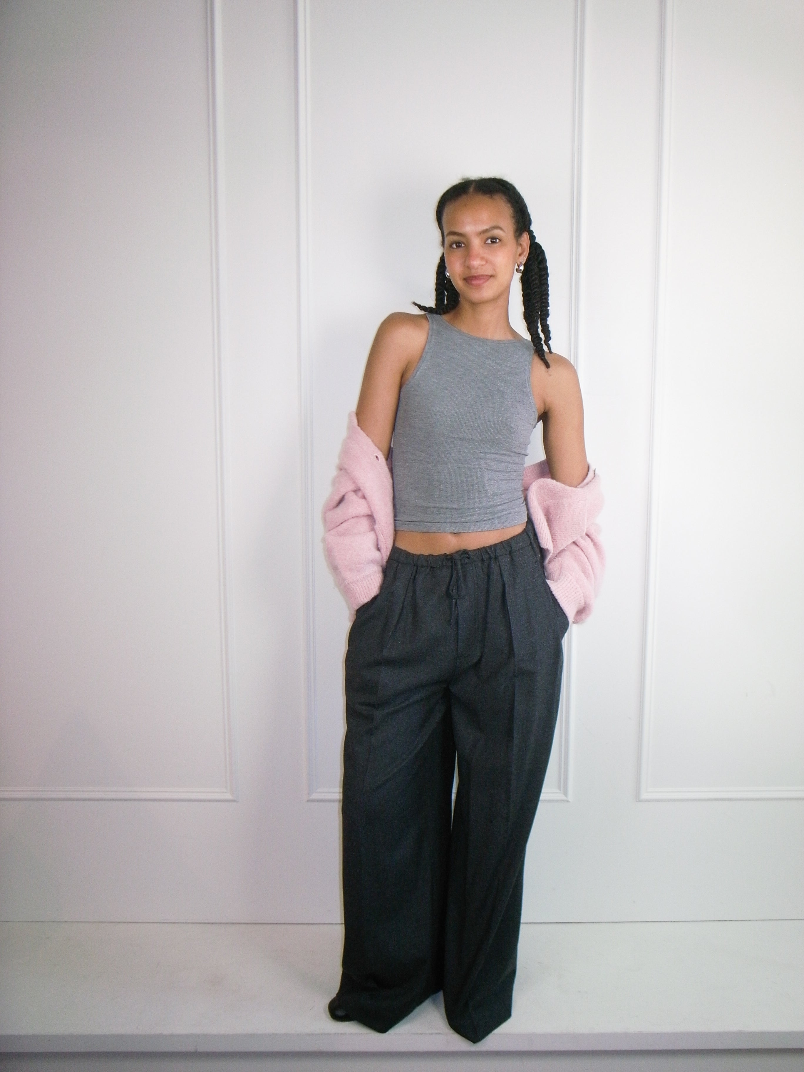 Closed Grey Pull On Pants (S)