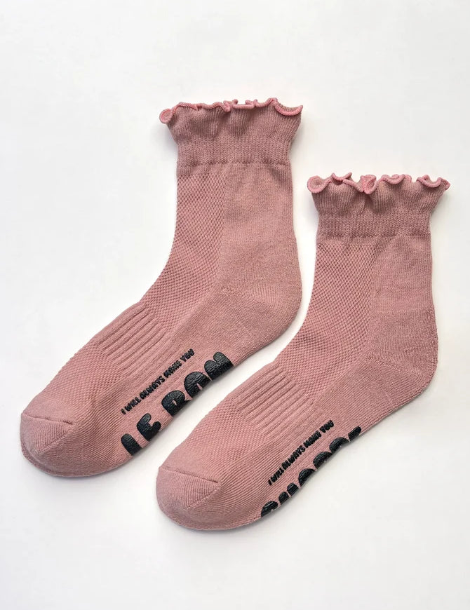 RUFFLEDHUGGERCREW_VINTAGEPINK-FLAT.webp