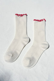 Le Bon Shoppe - Ruffled Modla Socks | Cream / Red Edge