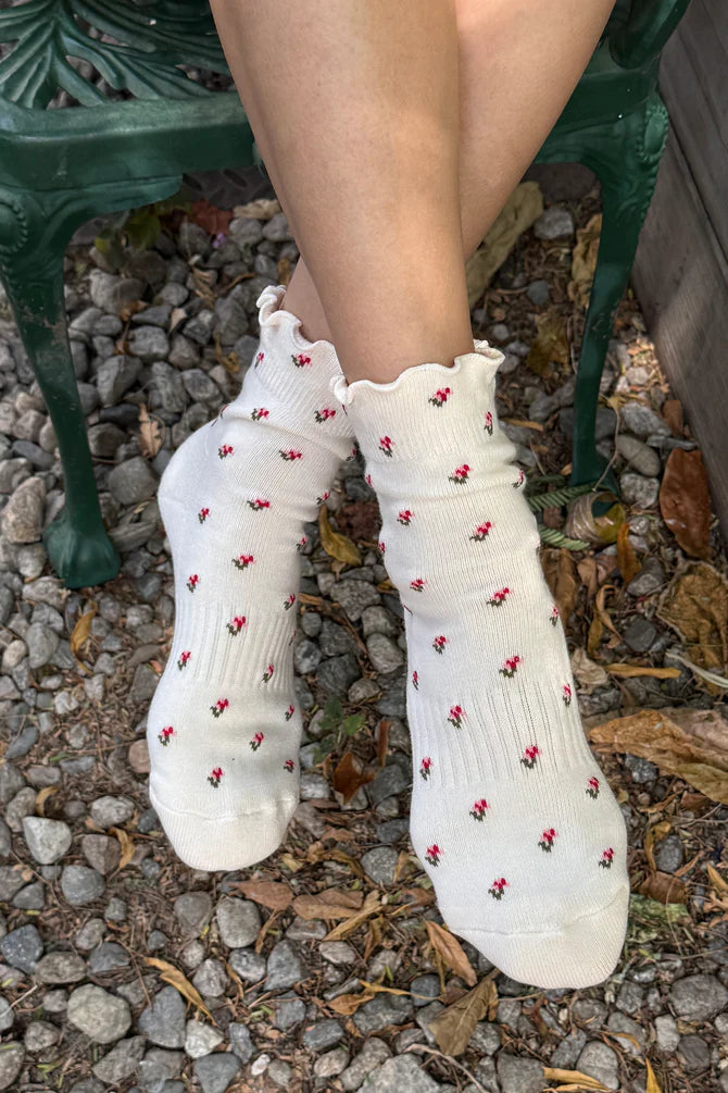 Le Bon Shoppe - Petal Ruffled Hugger Crew Socks | Cream Petal