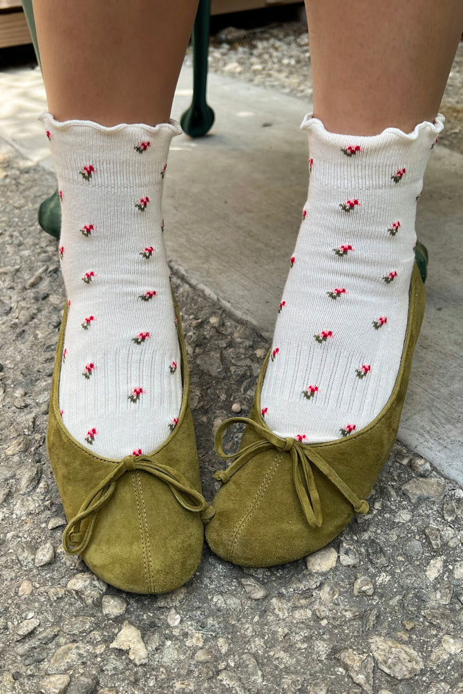 Le Bon Shoppe - Petal Ruffled Hugger Crew Socks | Cream Petal