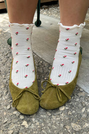 Le Bon Shoppe - Petal Ruffled Hugger Crew Socks | Cream Petal