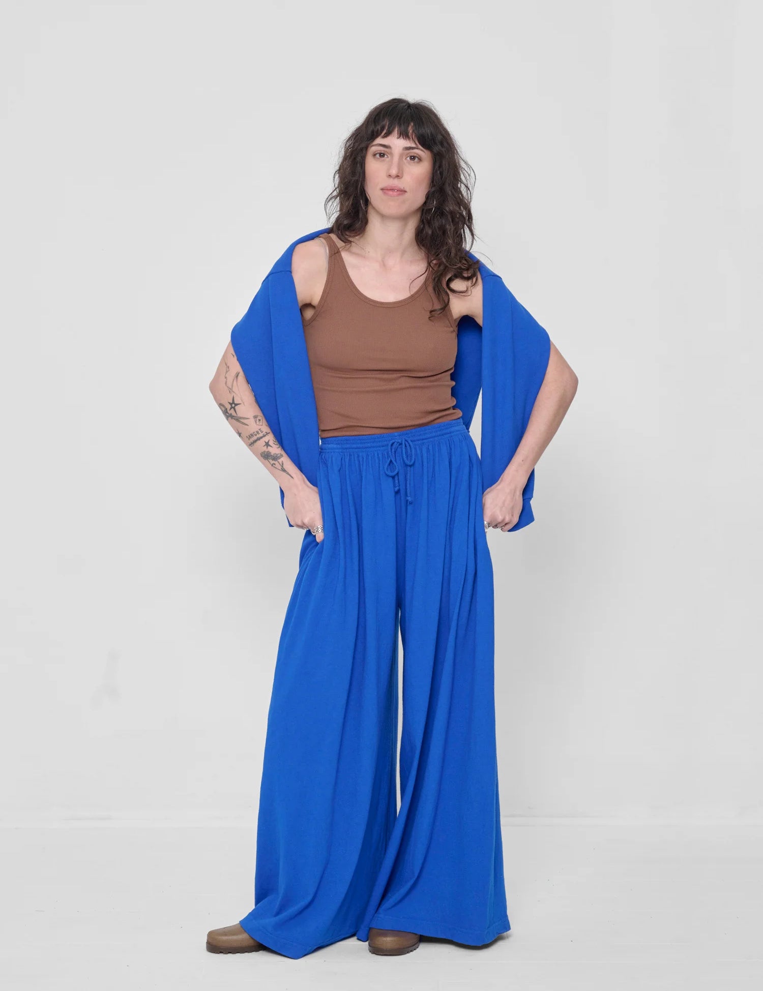 TubularPants_Lapis_Camila_7.webp