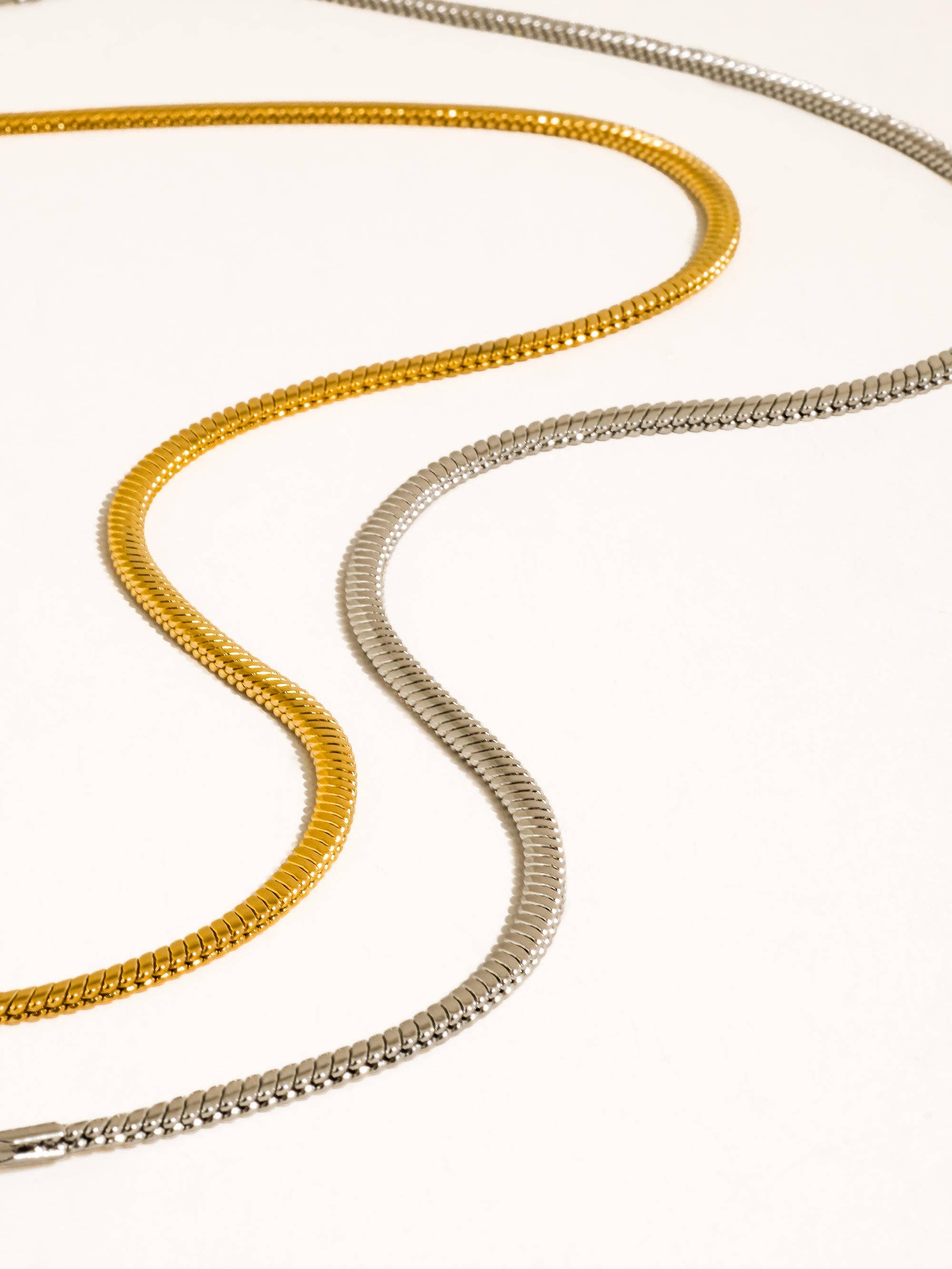 Flânerie by MAIQ - Papillon 18K Gold Non-Tarnish Classic Snake Chain Necklace