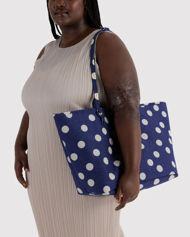 Baggu - Large Nylon Reversible Tote | Navy Polka Dot Mix