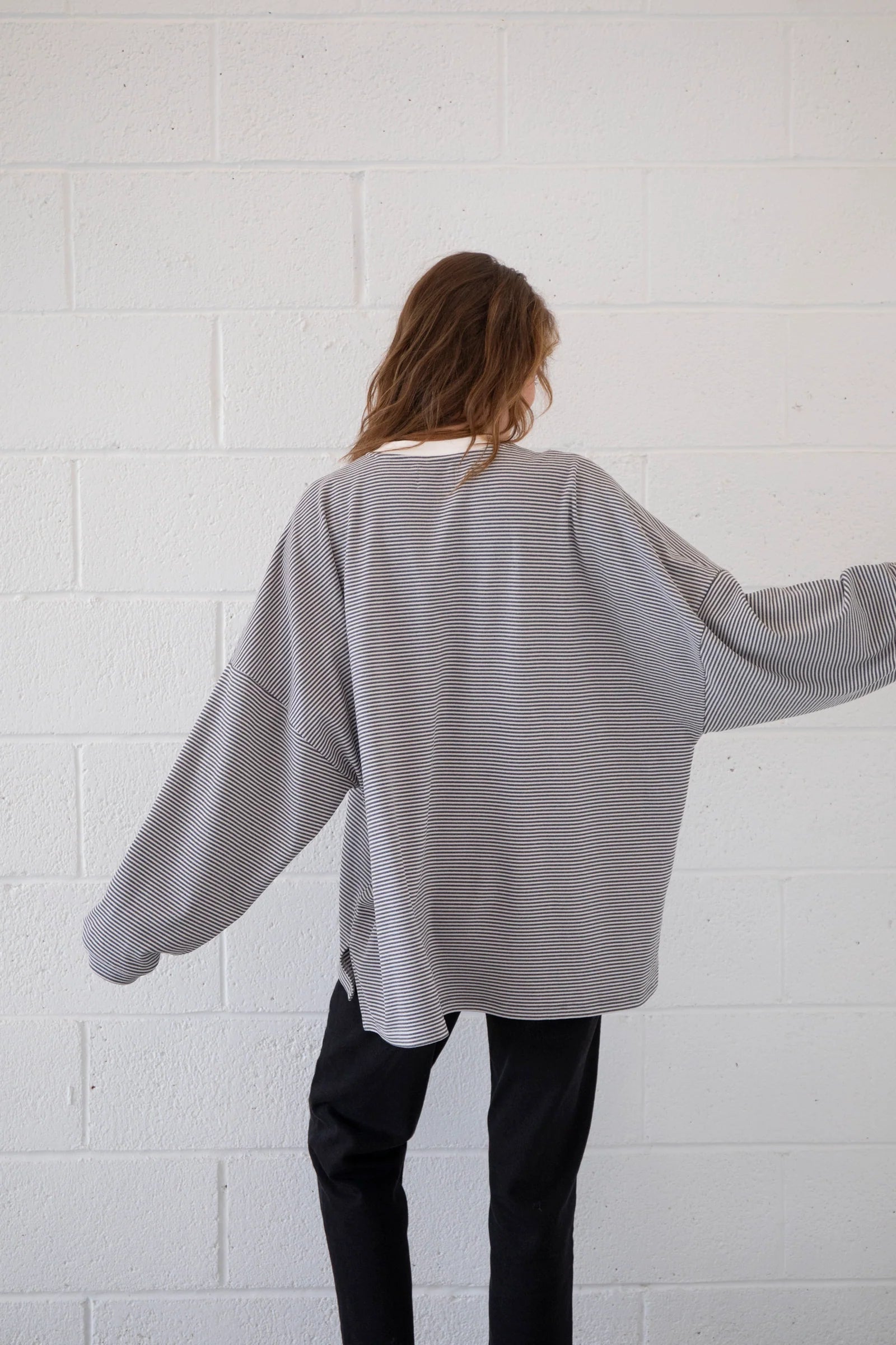 Things Between - Dani Top | Charcoal