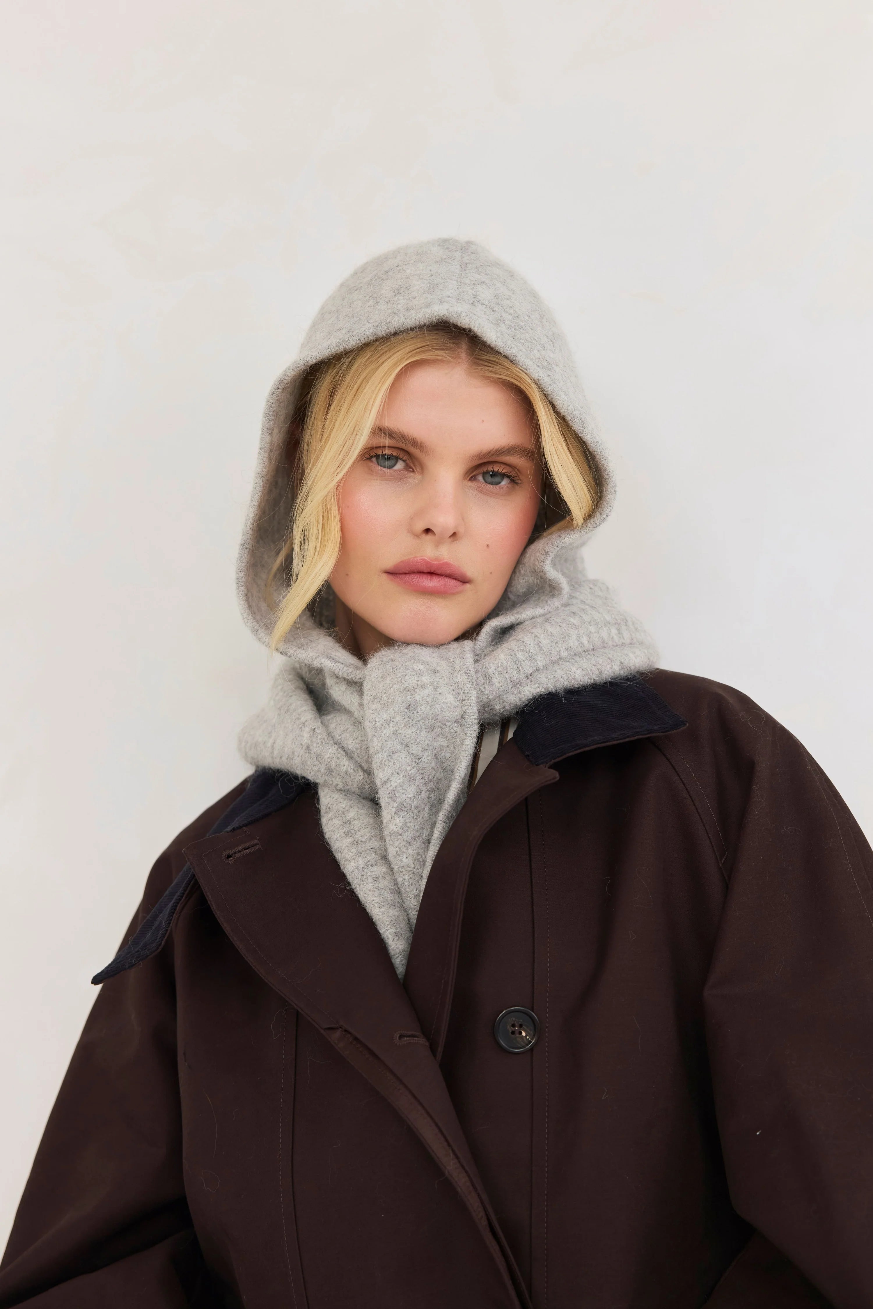 Arctic Fox & Co. - The Alpaca Hooded Scarf | Blizzard Grey