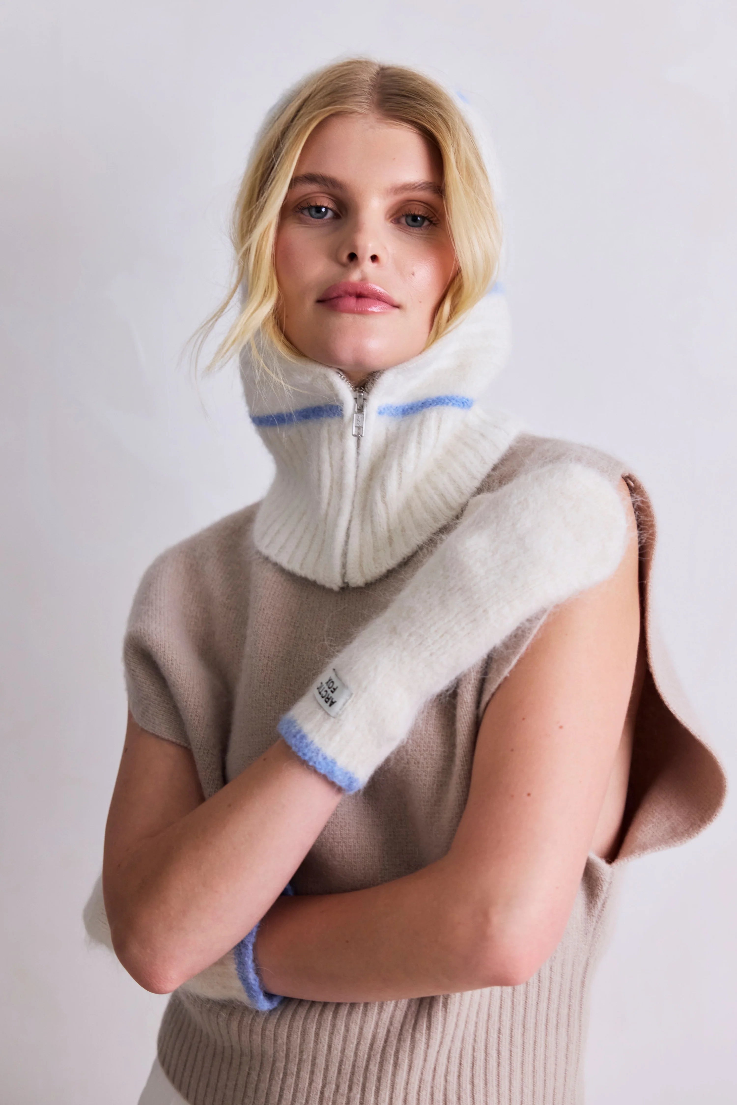 Arctic Fox & Co. - The Alpaca Balaclava with Zip | White