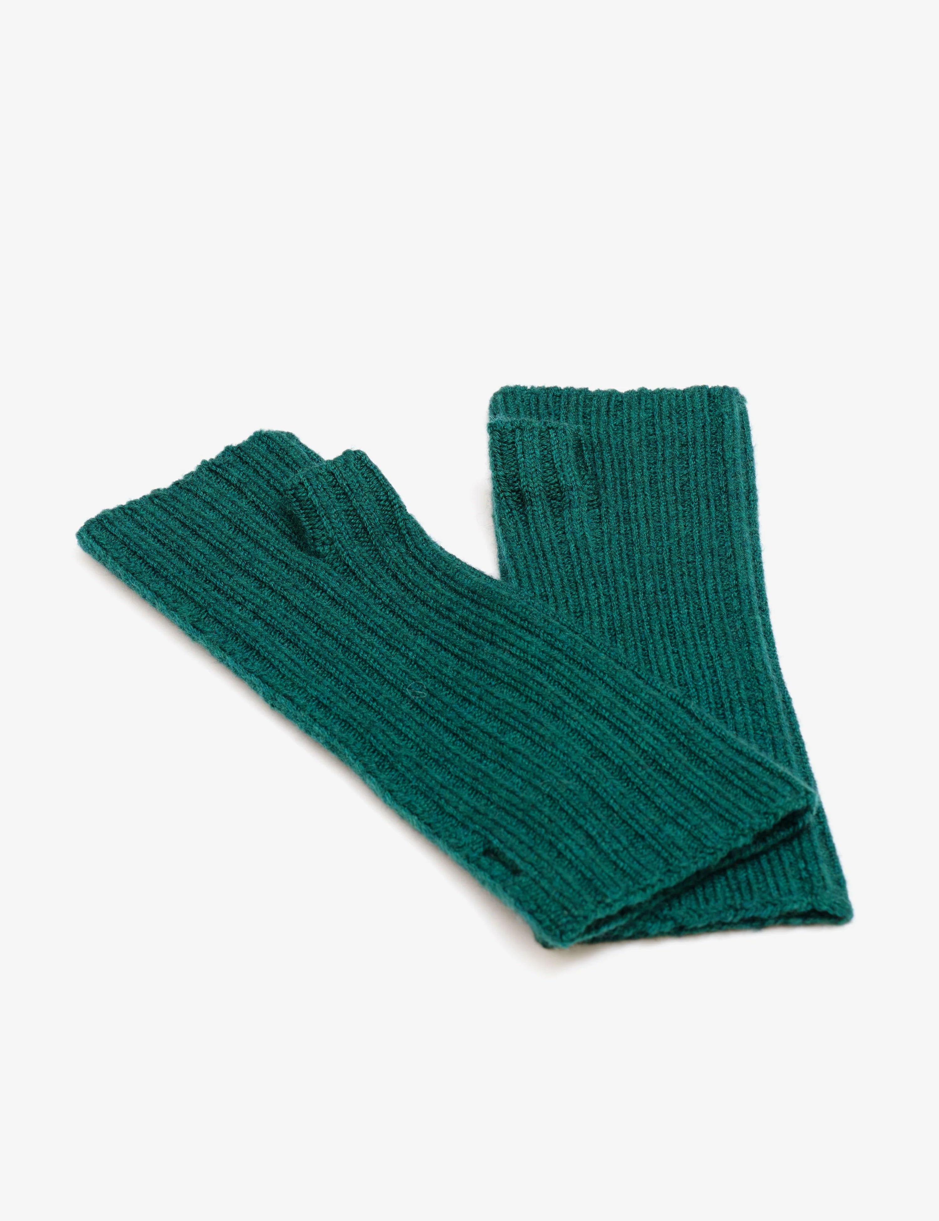 arctic-fox-merino-fingerless-gloves-green-autumn-winter-second.webp