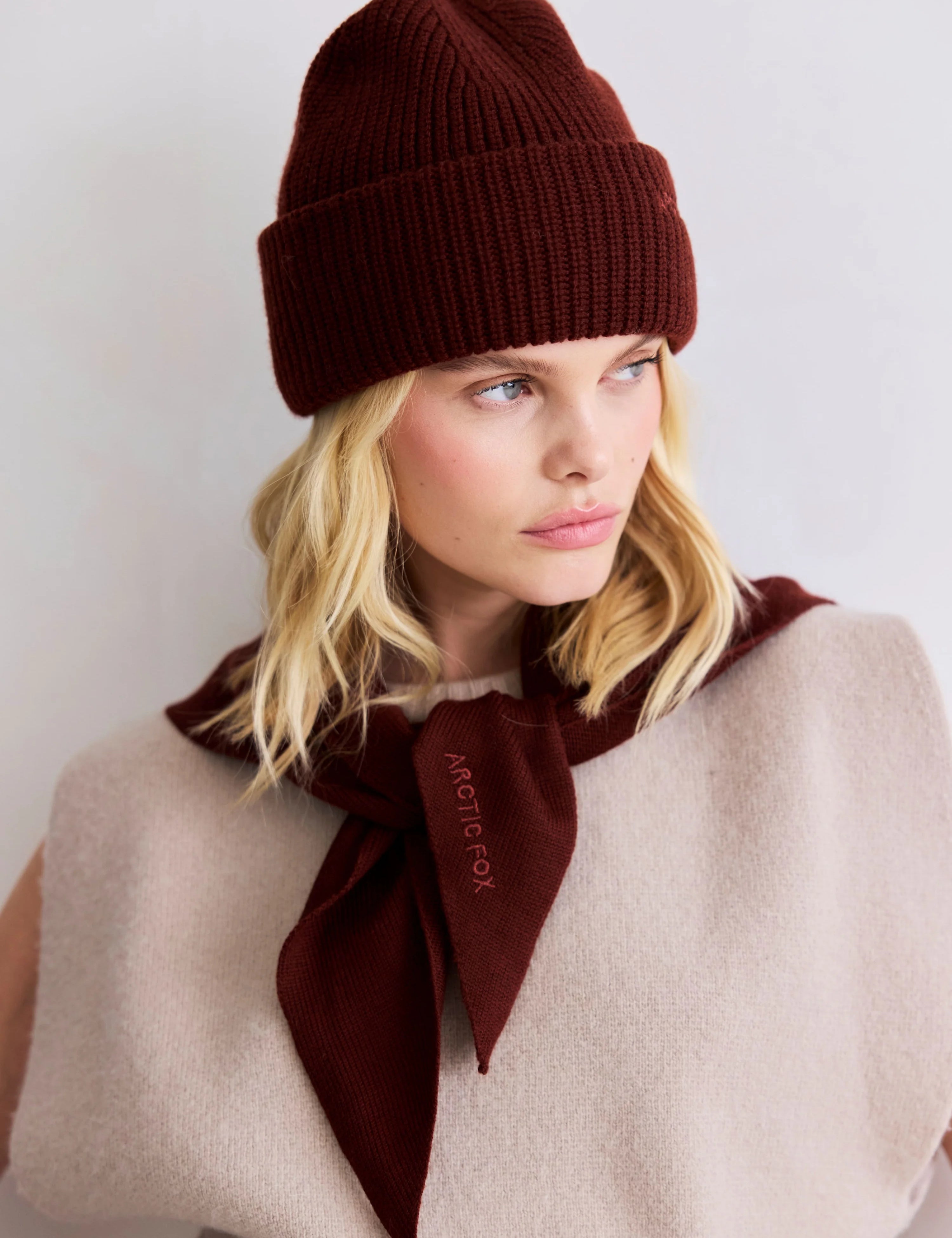 arctic-fox-merino-wool-embroidered-beanie-brown-autumn-winter-25-m5.webp