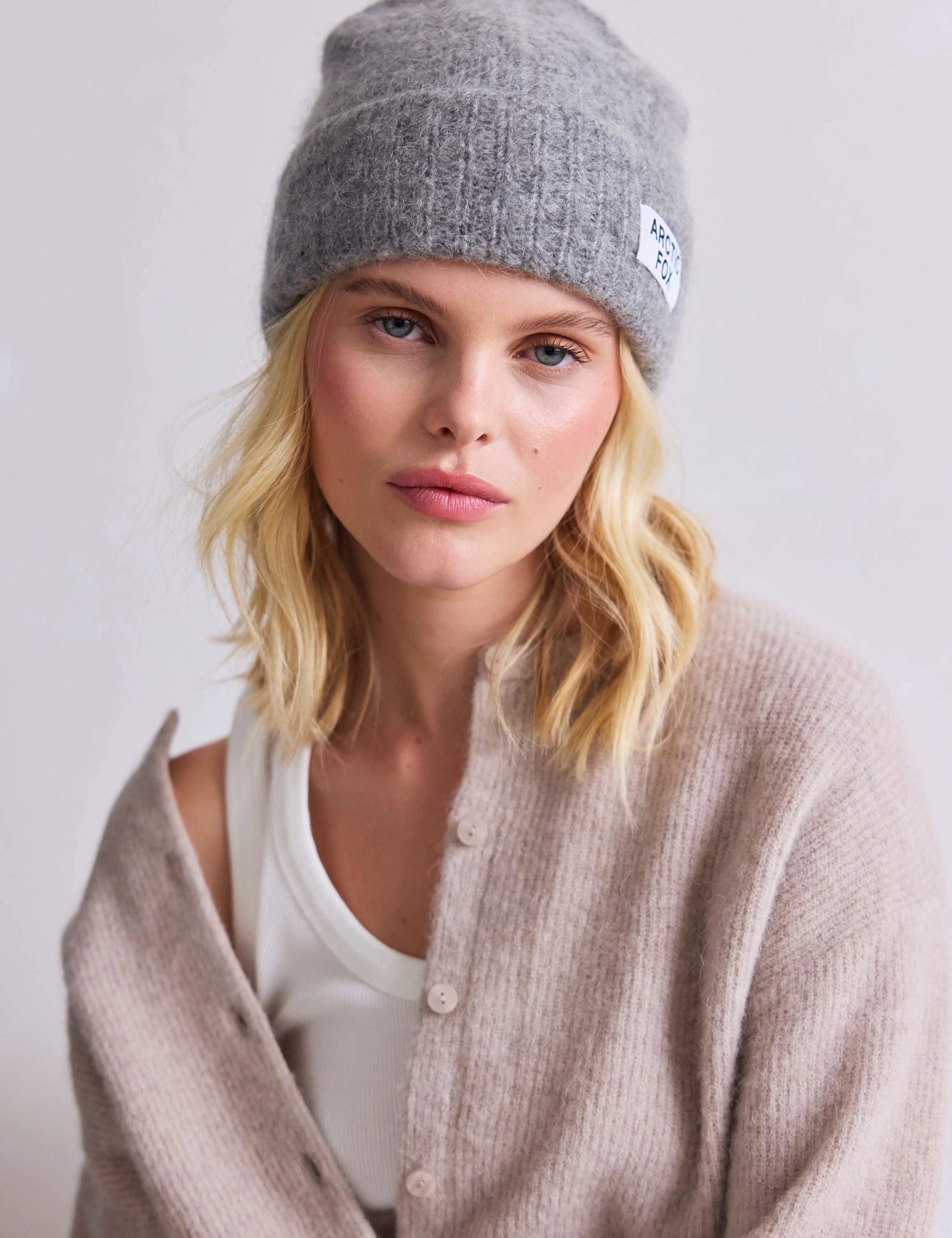 arctic-fox-mohair-wool-beanie-grey-autumn-winter-25-m1.webp