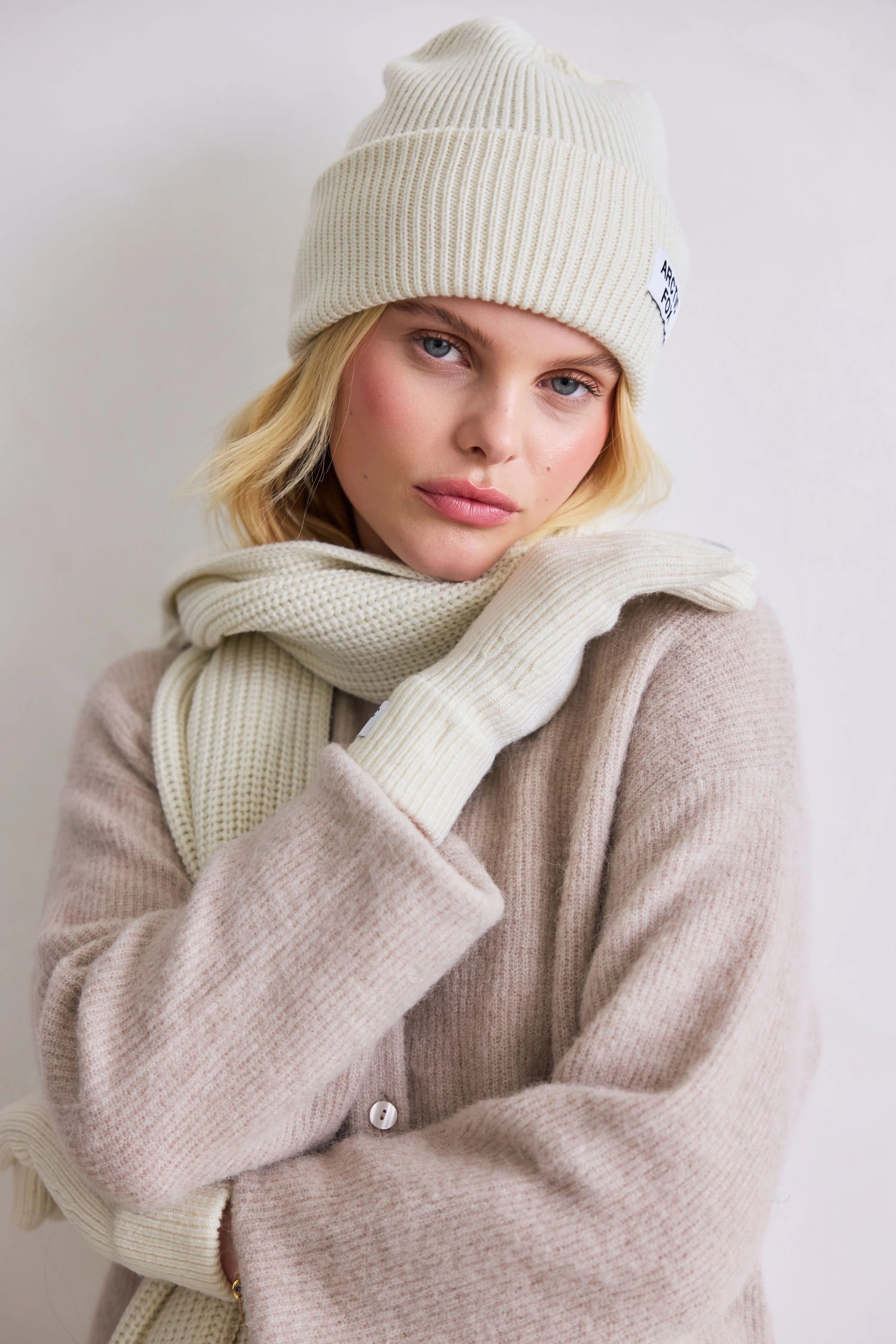 Arctic Fox & Co. -  Recycled Bottle Gloves | Winter White