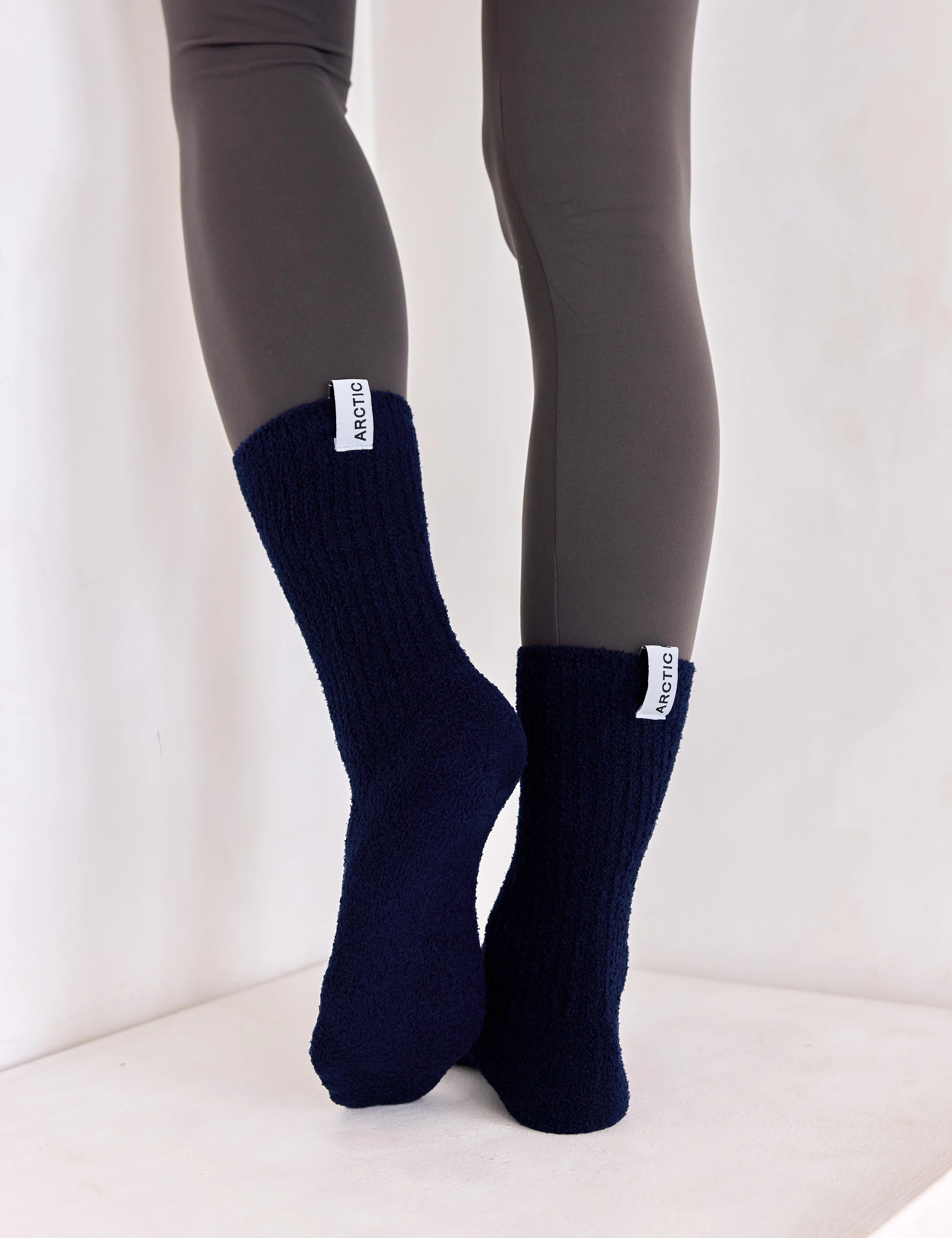 arctic-fox-recycled-cosy-socks-navy-blue-25-1_1a6ab06b-4eba-4ba5-933e-f059f1554c27.webp
