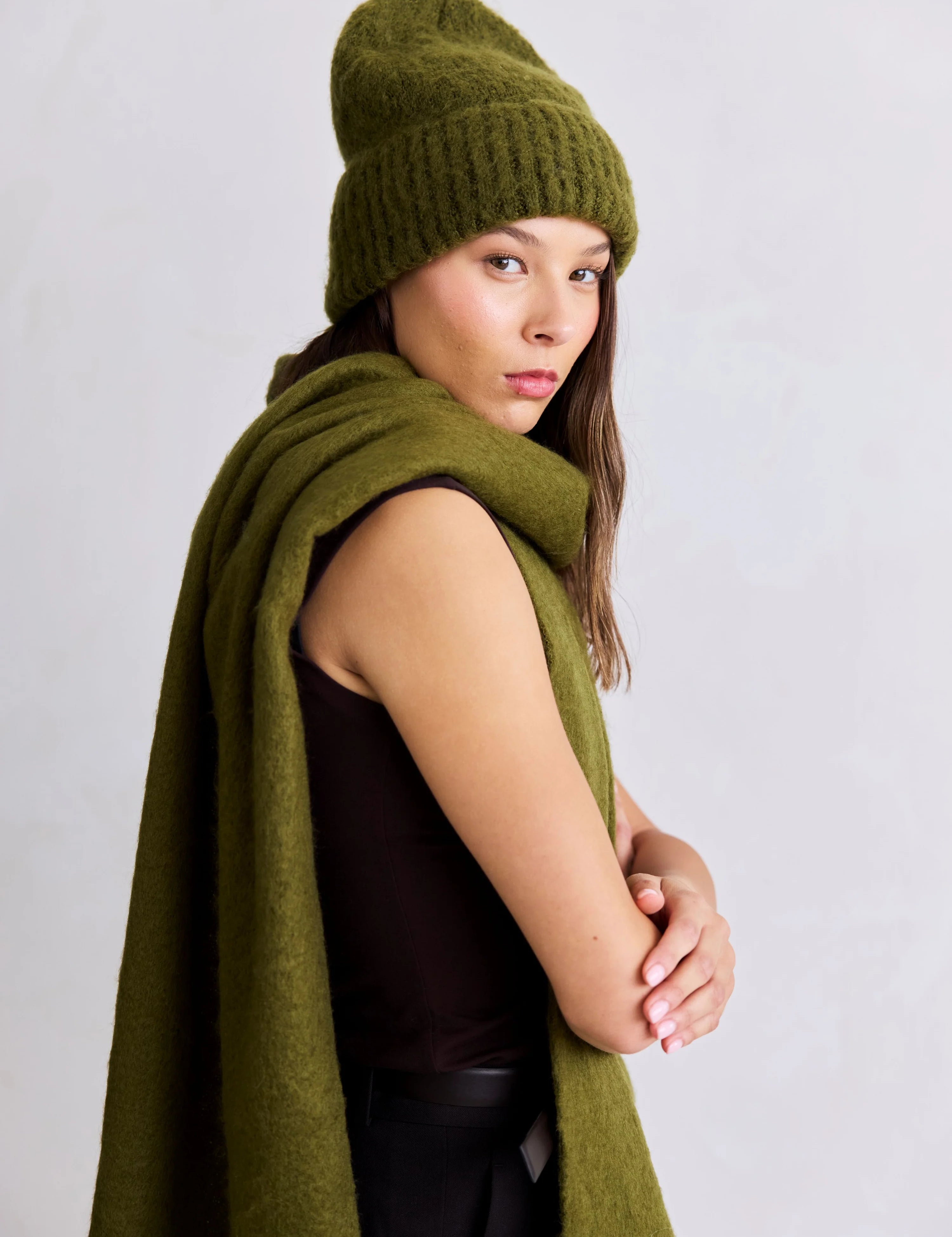 arctic-fox-recycled-reykjavik-beanie-kelp-green-autumn-winter-25-i4.webp