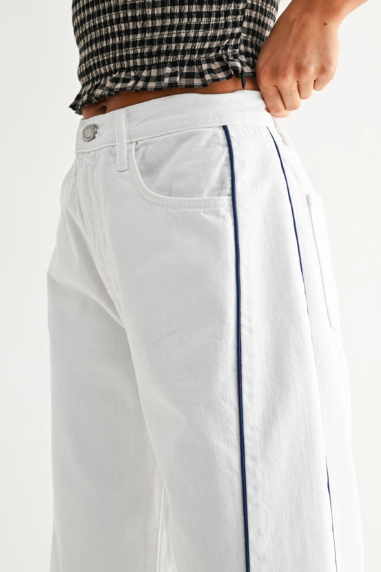 Just Black Denim - Barrel Jean Twist | White