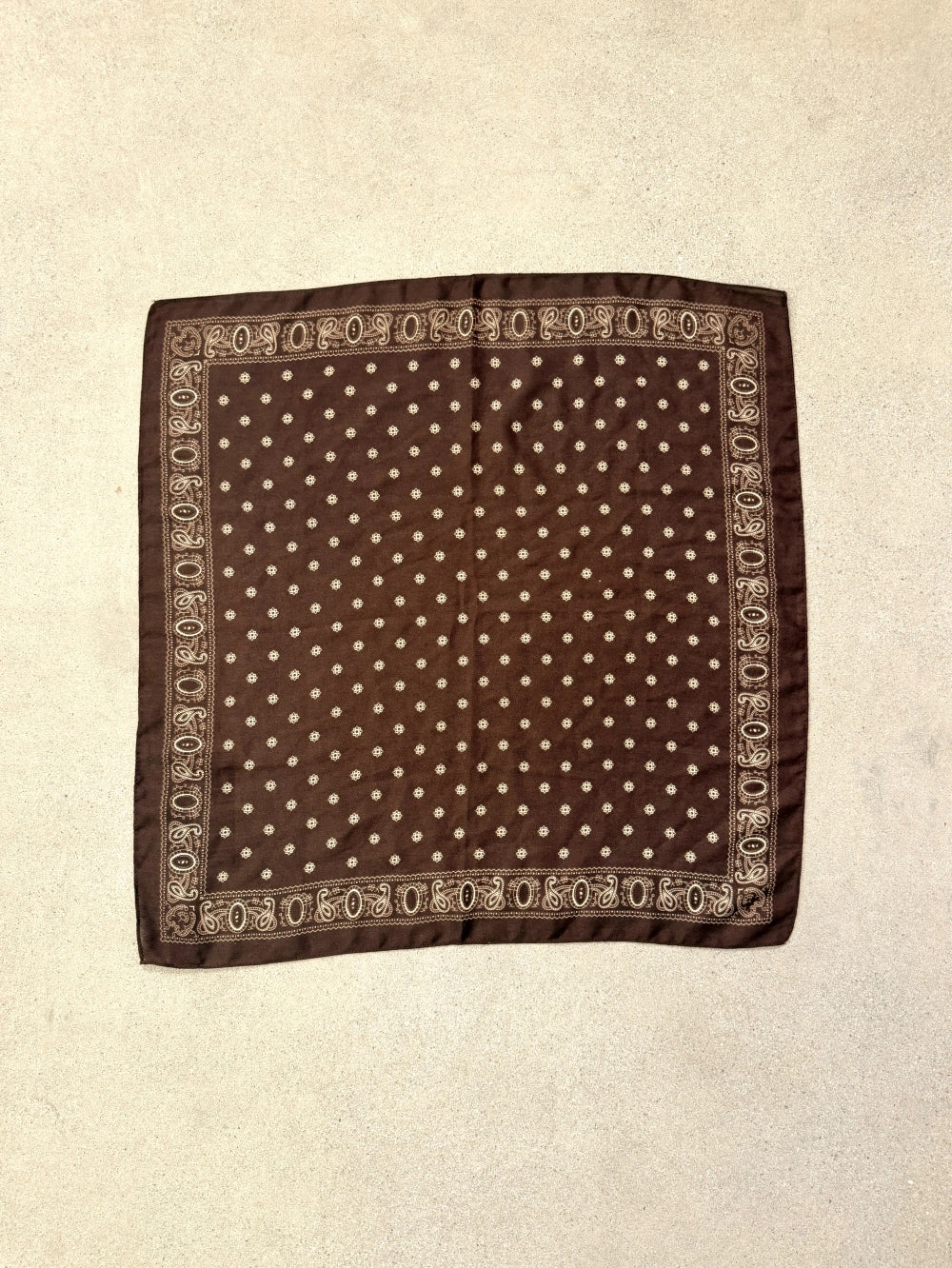 Dottie Dottié Garage - Paisley Border Square Scarf