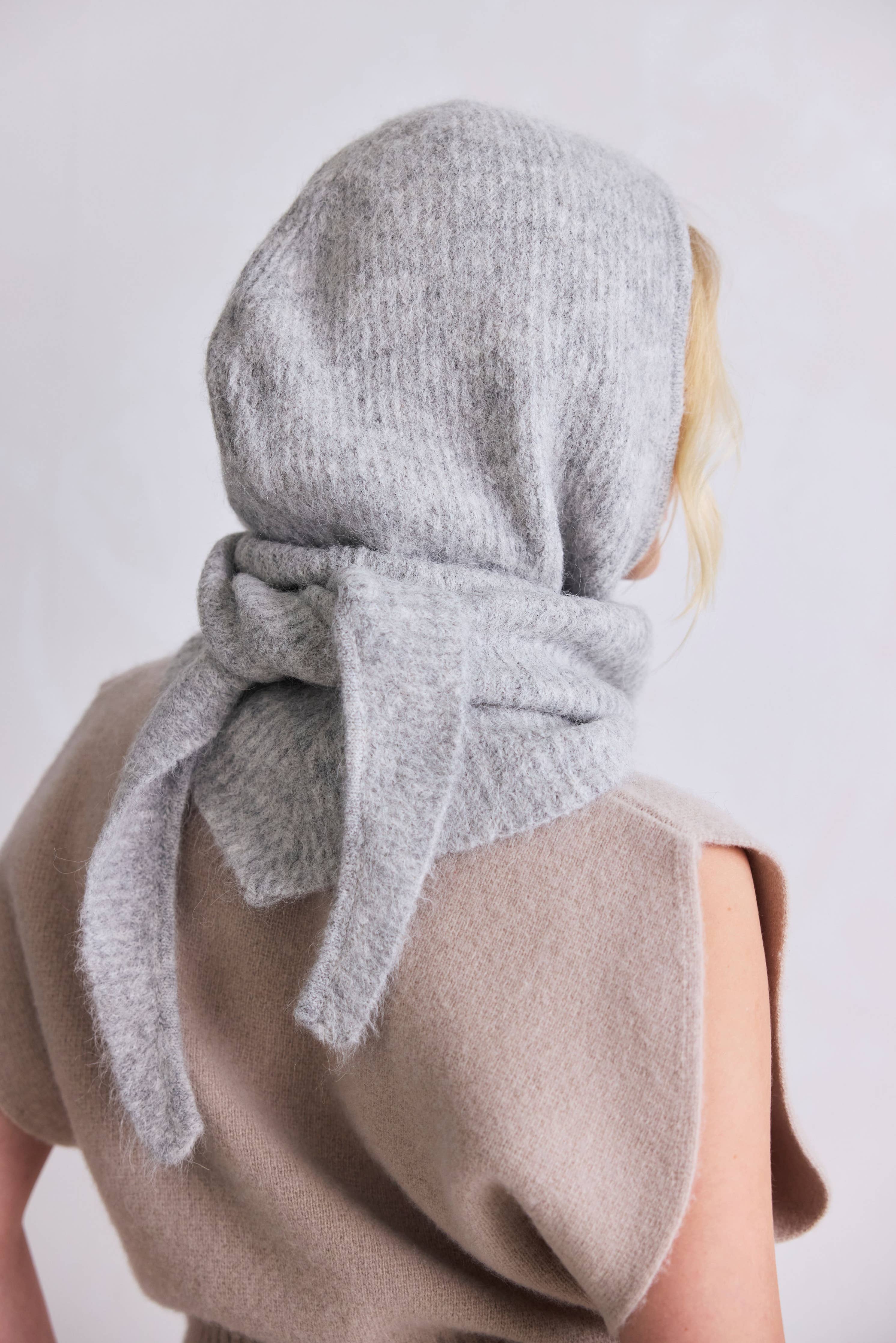 Arctic Fox & Co. - The Alpaca Hooded Scarf | Blizzard Grey