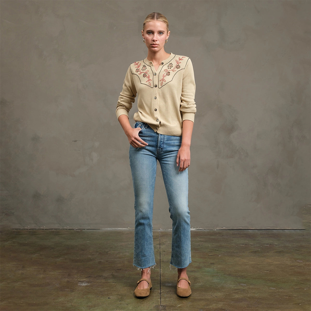 RAISONNEL - Embroidered Bead Detail Knit Cardigan | Beige