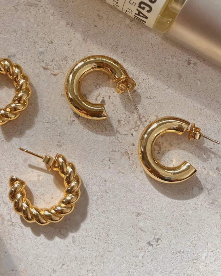 Mod + Jo - Cenie Mini Tube Hoops | Gold