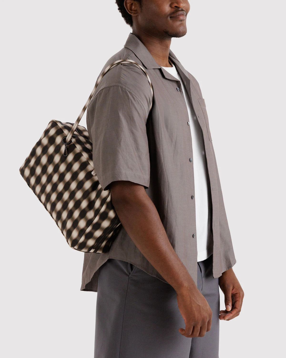 Baggu - Medium Nylon Bowler Bag | Blurred Gingham Brown