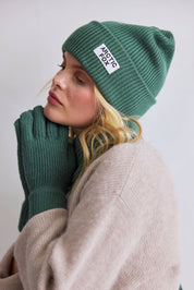 Arctic Fox & Co. - Recycled Bottle Gloves | Forest Fern