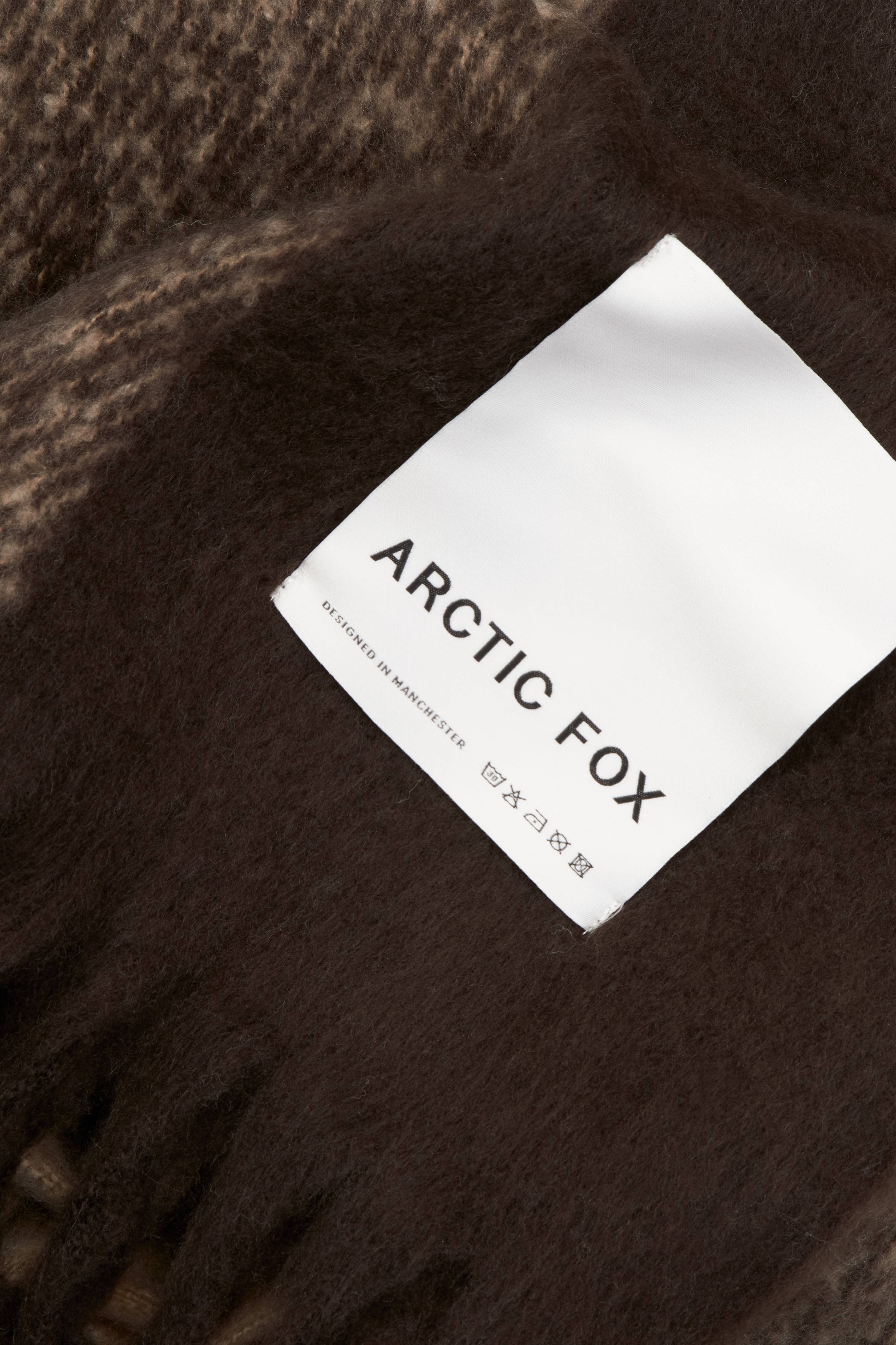 Arctic Fox & Co. - The Reykjavik Throw | Dark Earth Brown