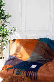 Arctic Fox & Co. - The Reykjavik Throw | Tokyo Lights