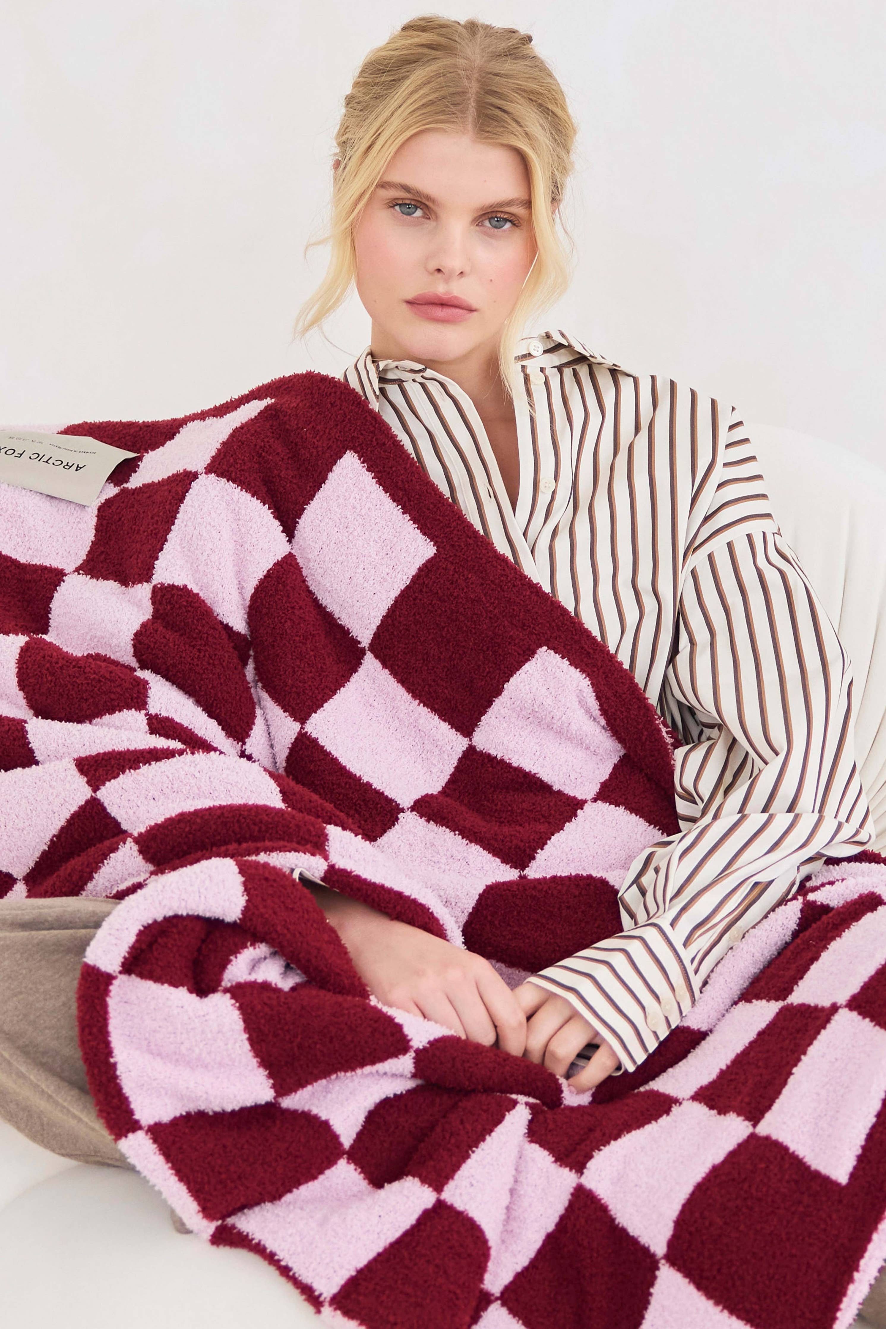 Arctic Fox & Co. - The Teddy Throw | Pink Check