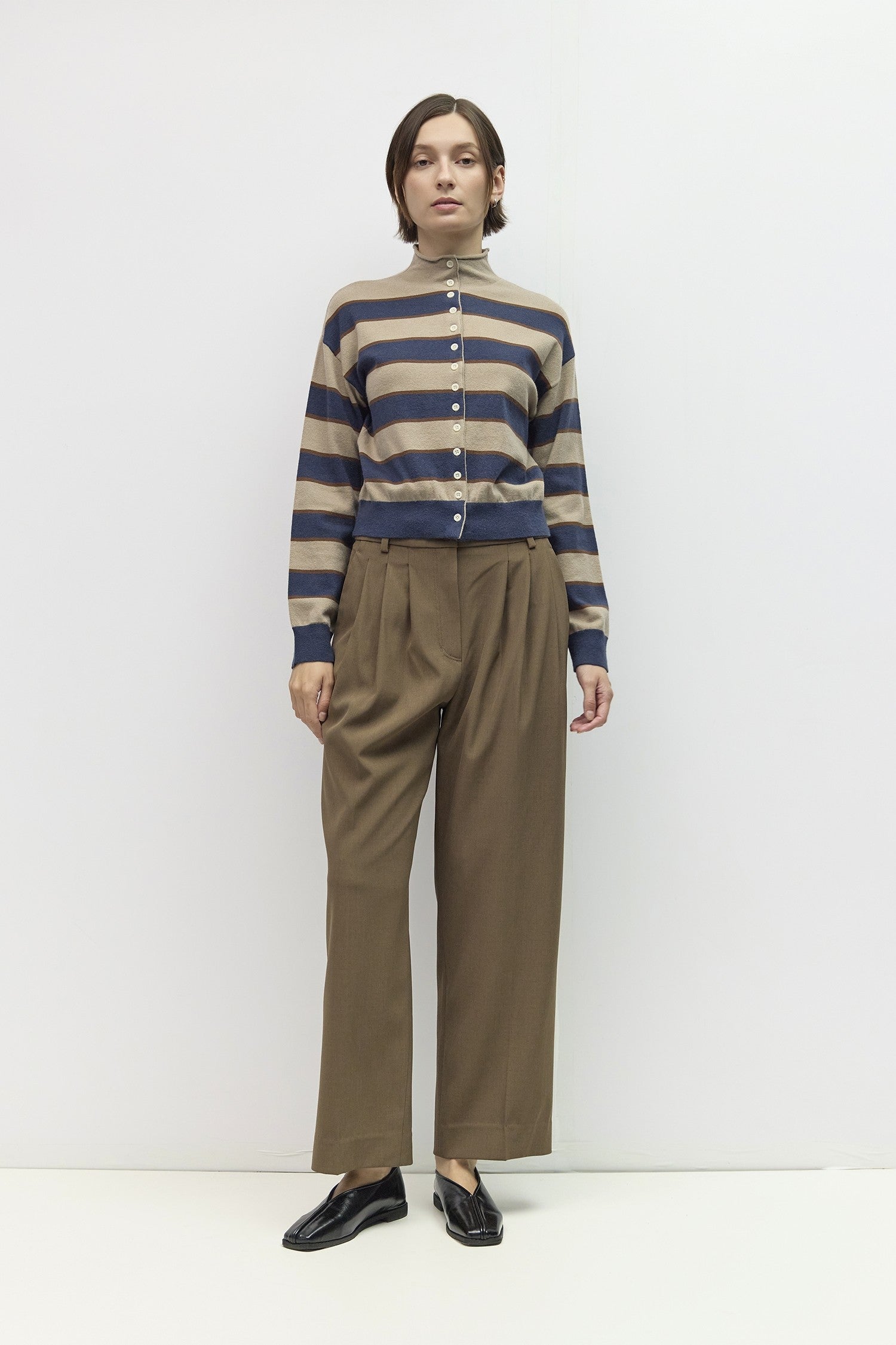 Mod Ref - The Claude Cardigan | Taupe/Navy/Brown