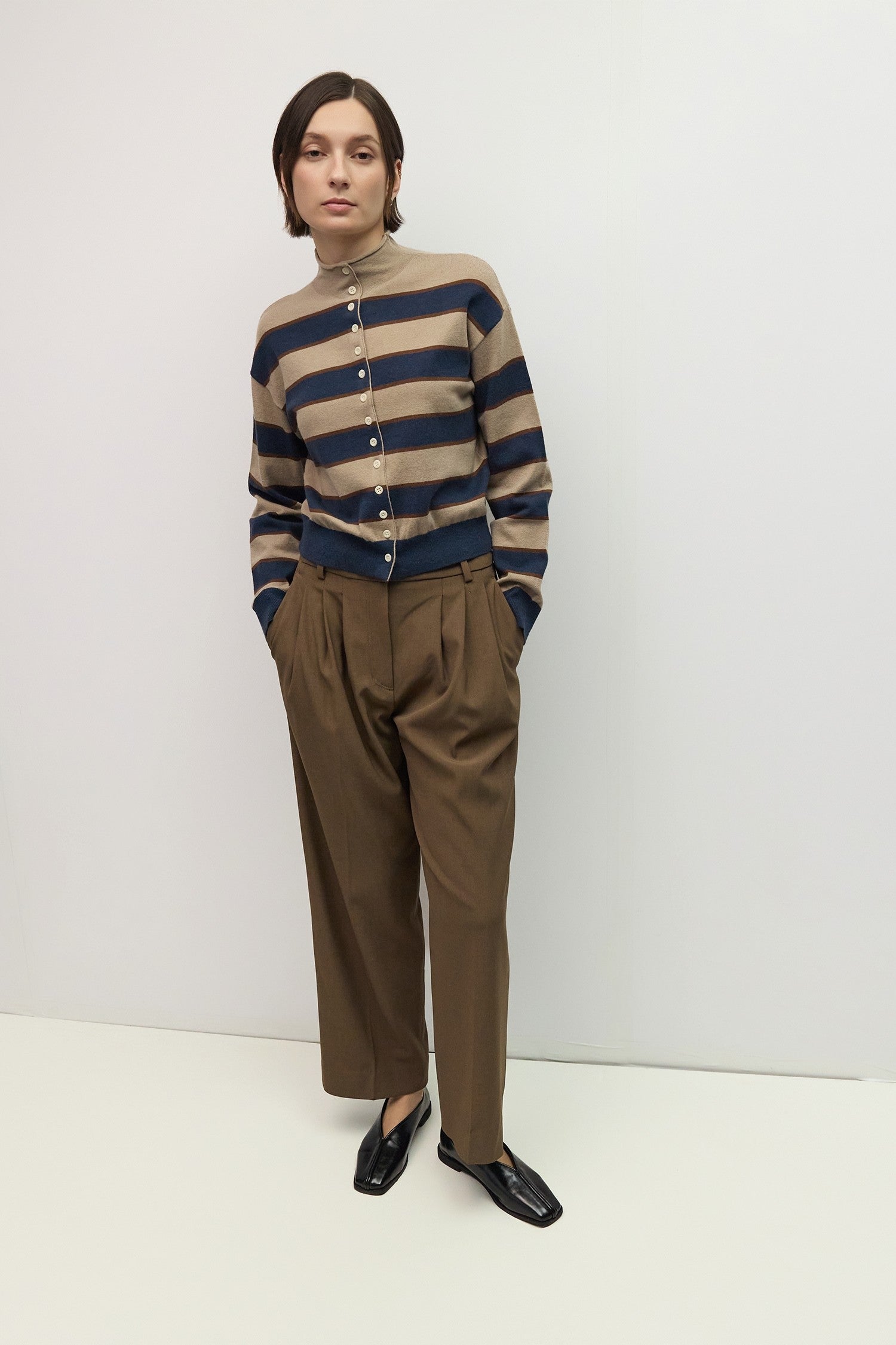 Mod Ref - The Claude Cardigan | Taupe/Navy/Brown