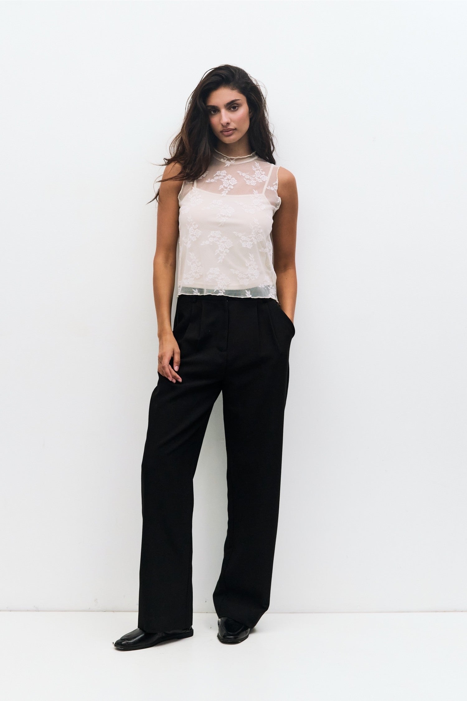 Mod Ref - The Jennifer Top | Cream Lace