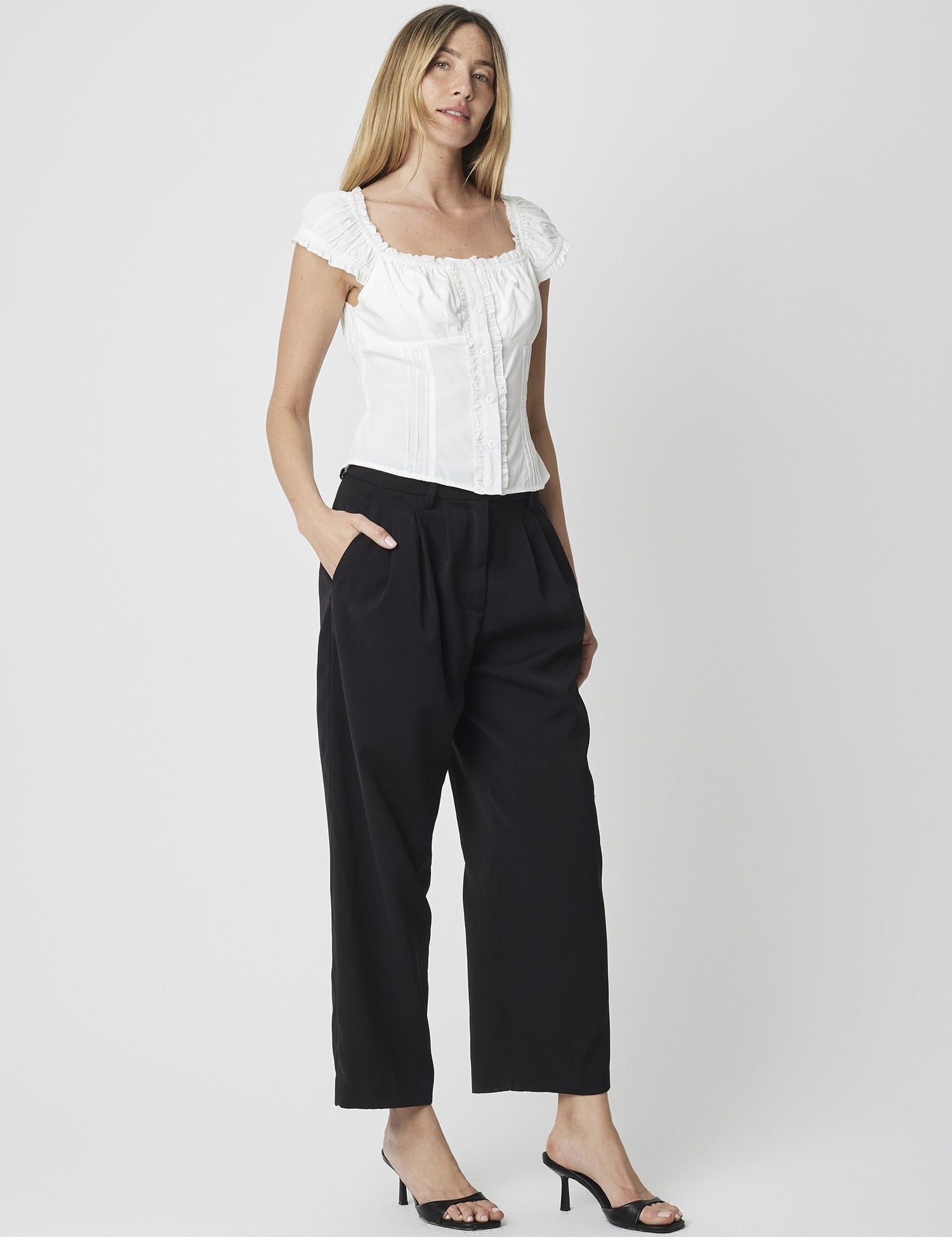 tar0848_white_2a_m_1500.jpg