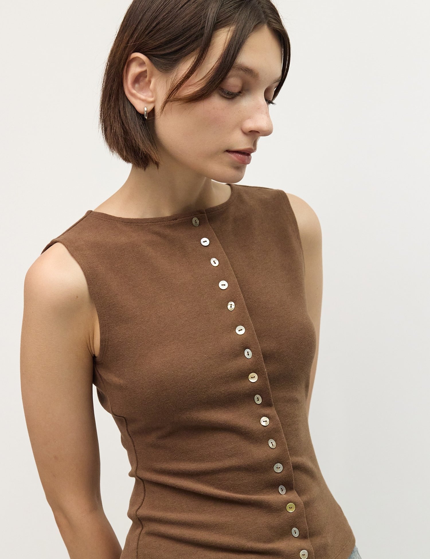 tar1331_brown_5b_m.jpg