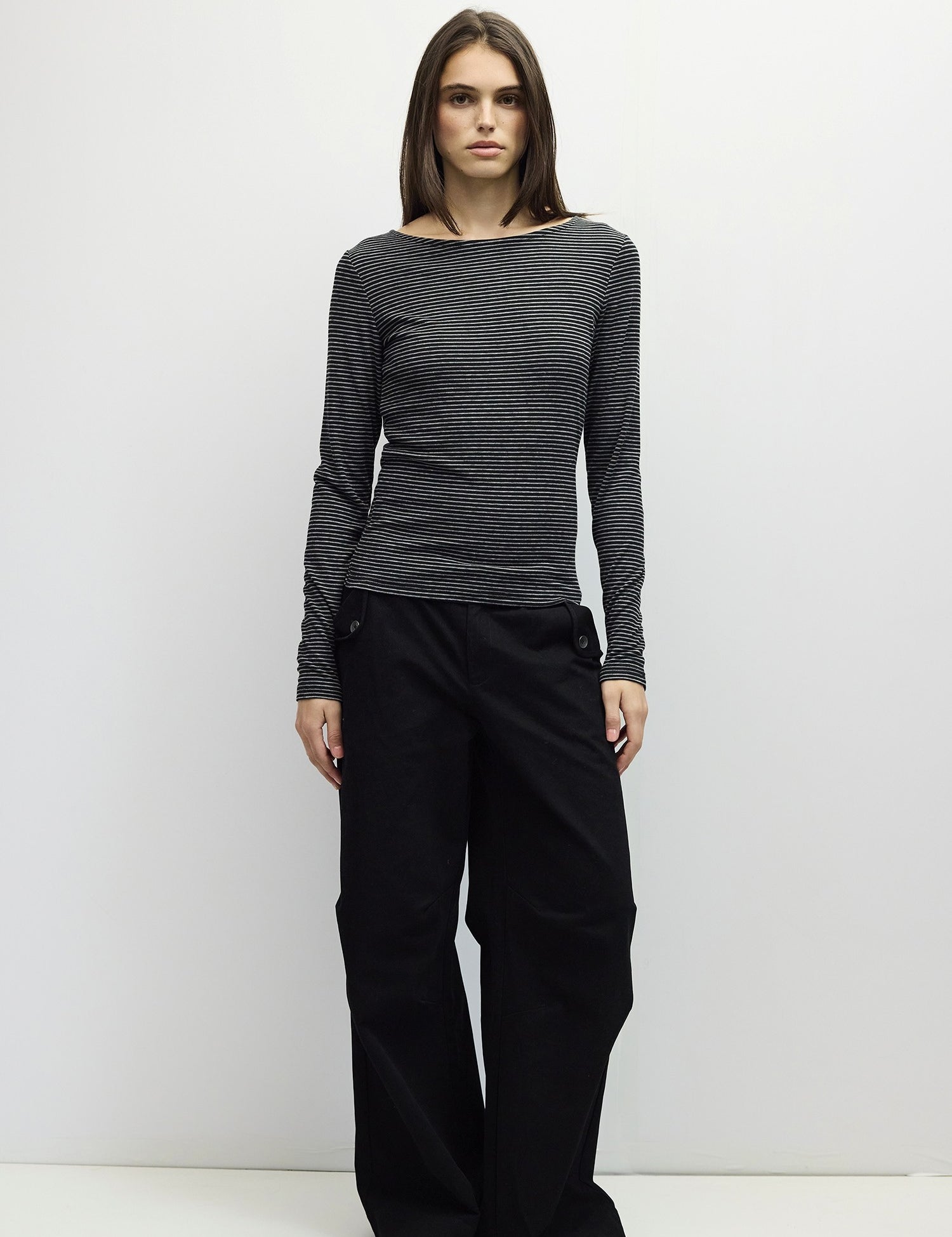 tmr1047_black_1a_m.jpg