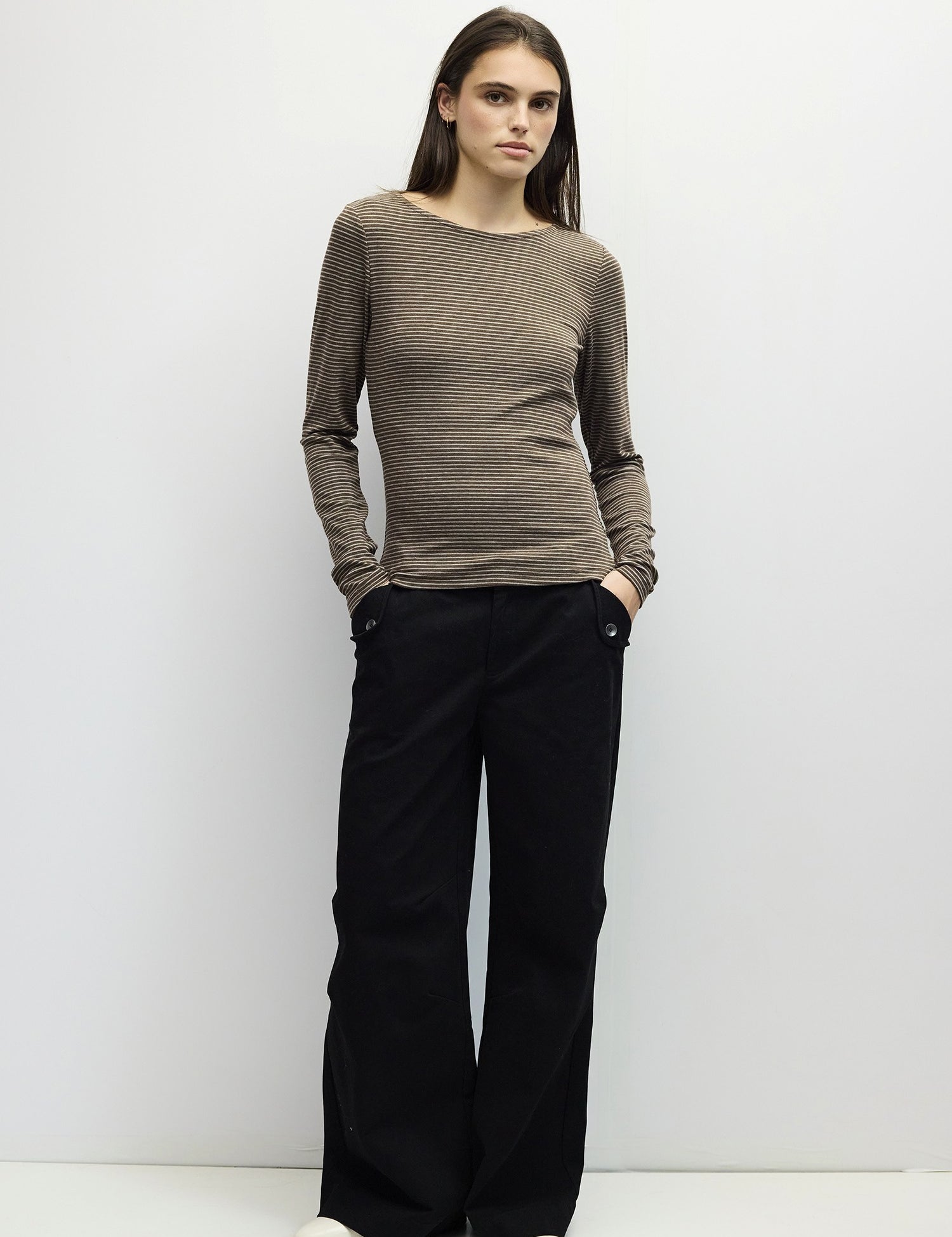 tmr1047_brown_1a_m.jpg