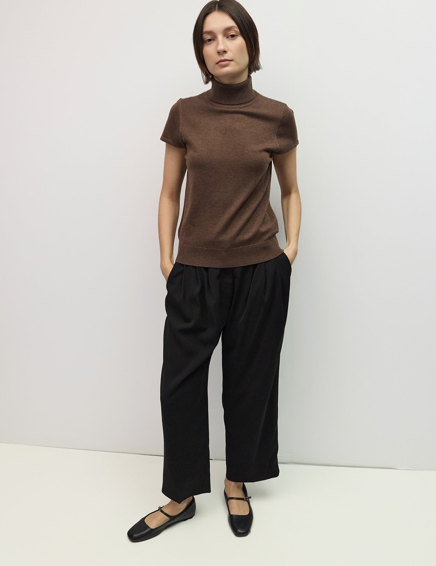 tmr1301_brown_4a_m.jpg