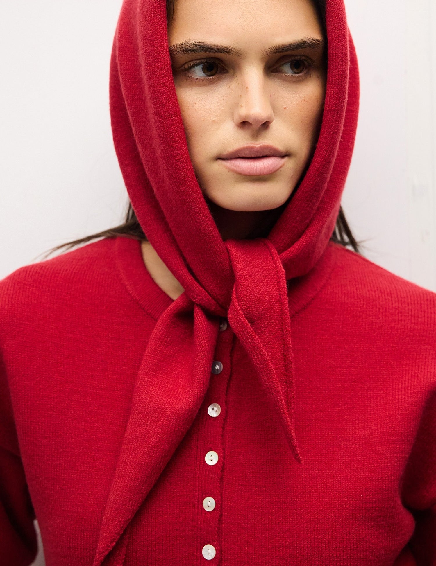tmr1337_red_5b_m.jpg